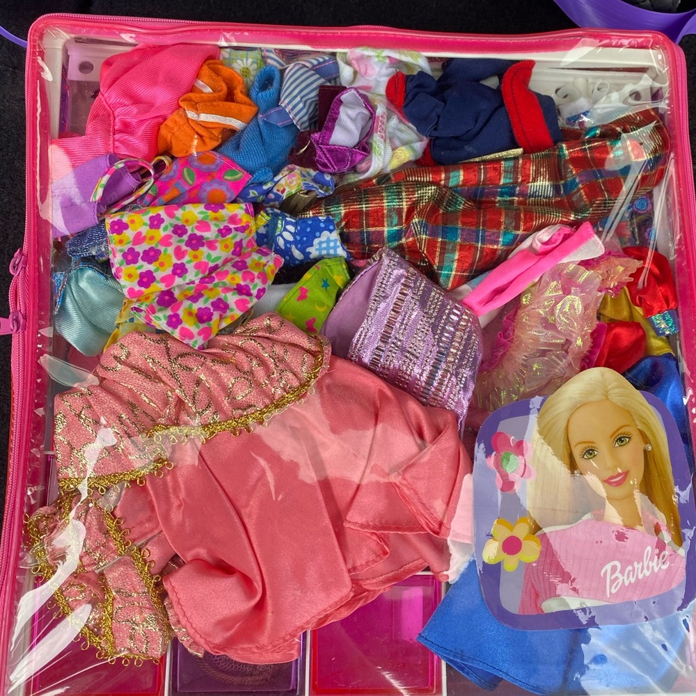 BARBIE CLOTHING LOT!